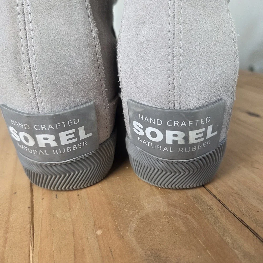 Sorel Women's 8.5 Boots‎ Hidden Wedge Suede Grey Waterproof Out N About